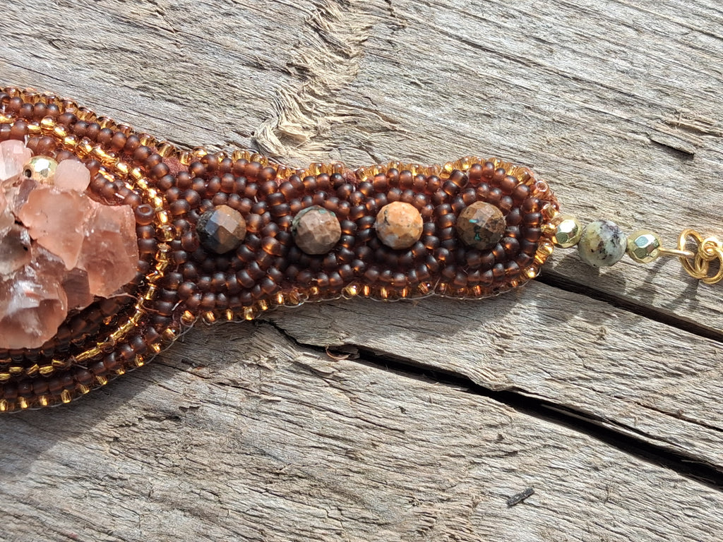 Bracelet "Earth’s Hug" & Natural Aragonite