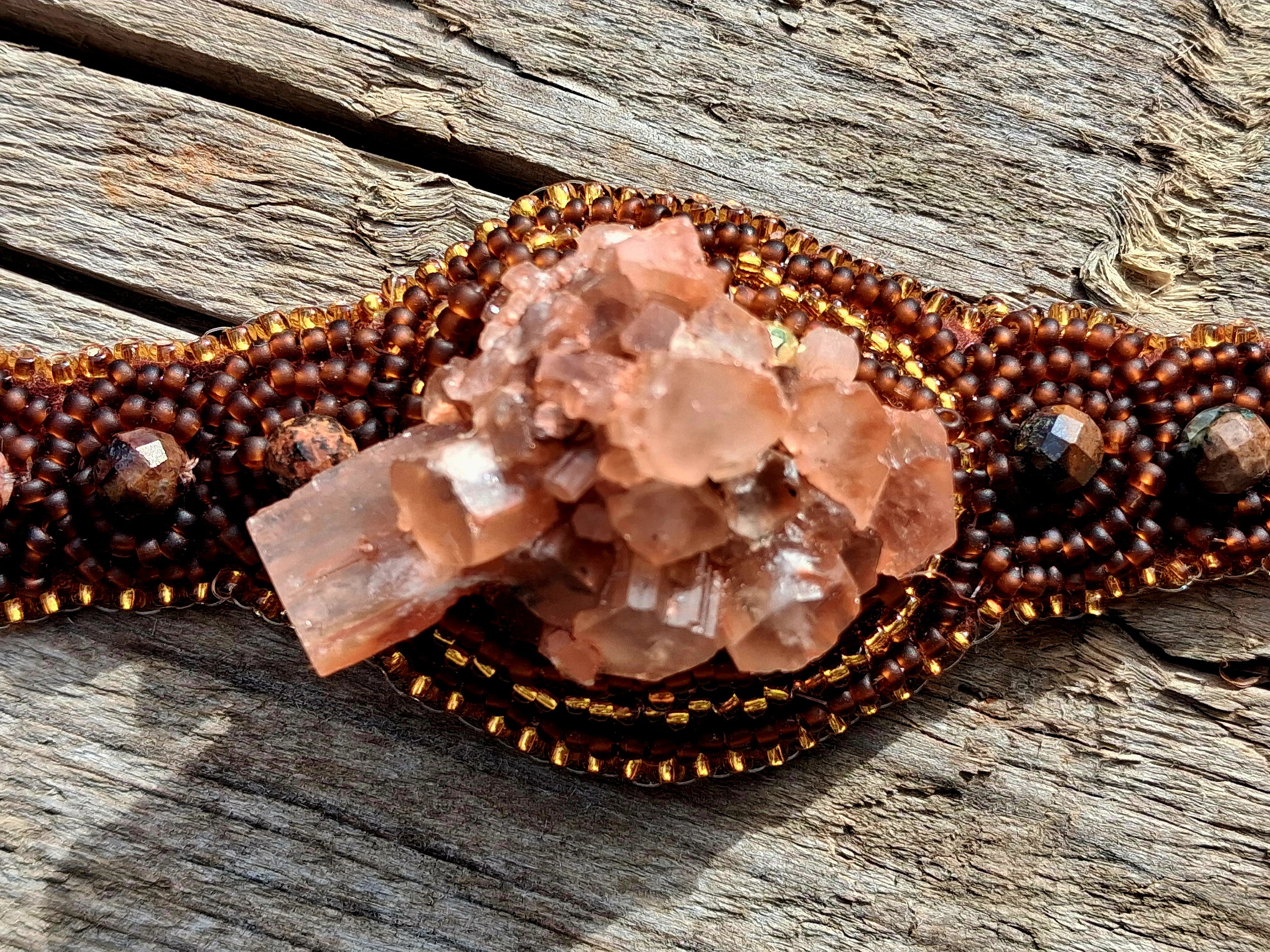 Bracelet "Earth’s Hug" & Natural Aragonite