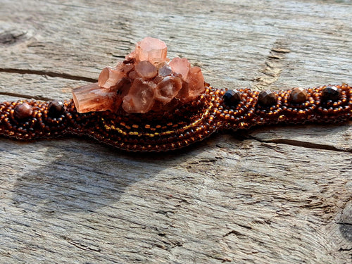 Bracelet "Earth’s Hug" & Natural Aragonite