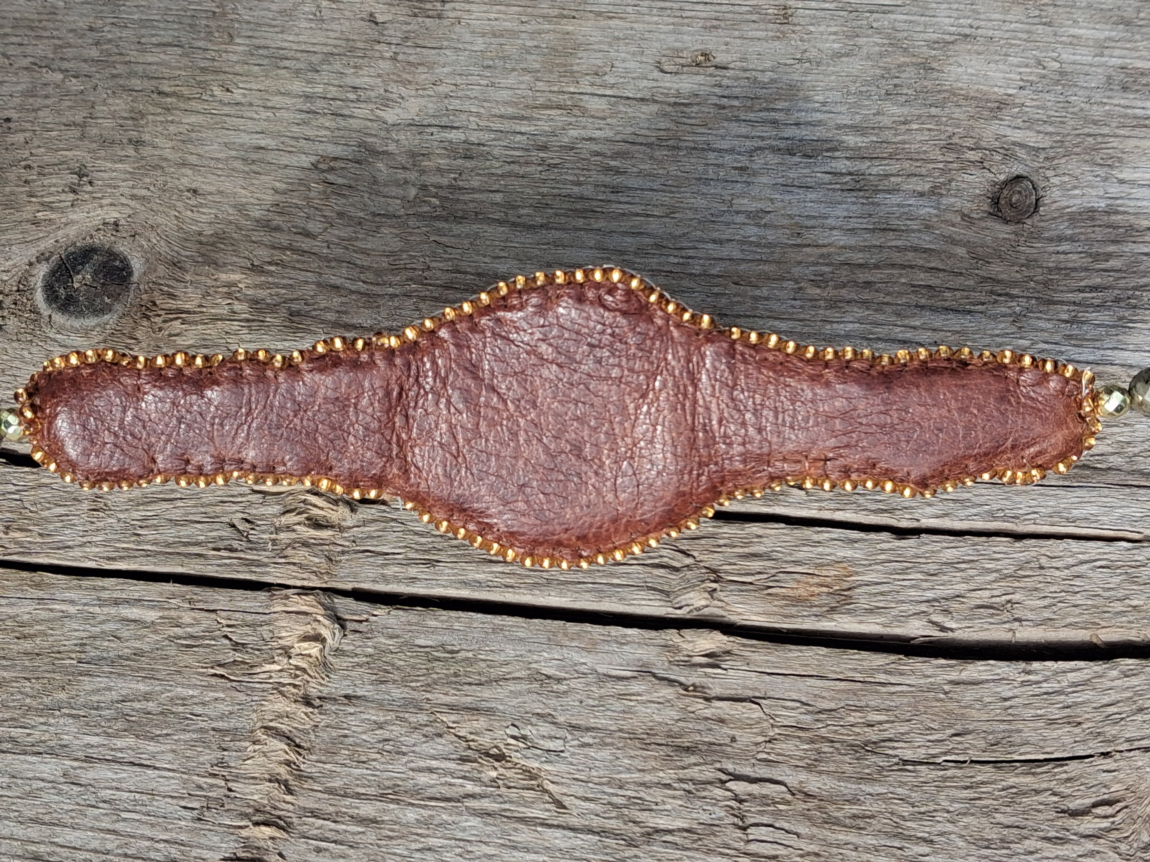 Bracelet "Earth’s Hug" & Natural Aragonite