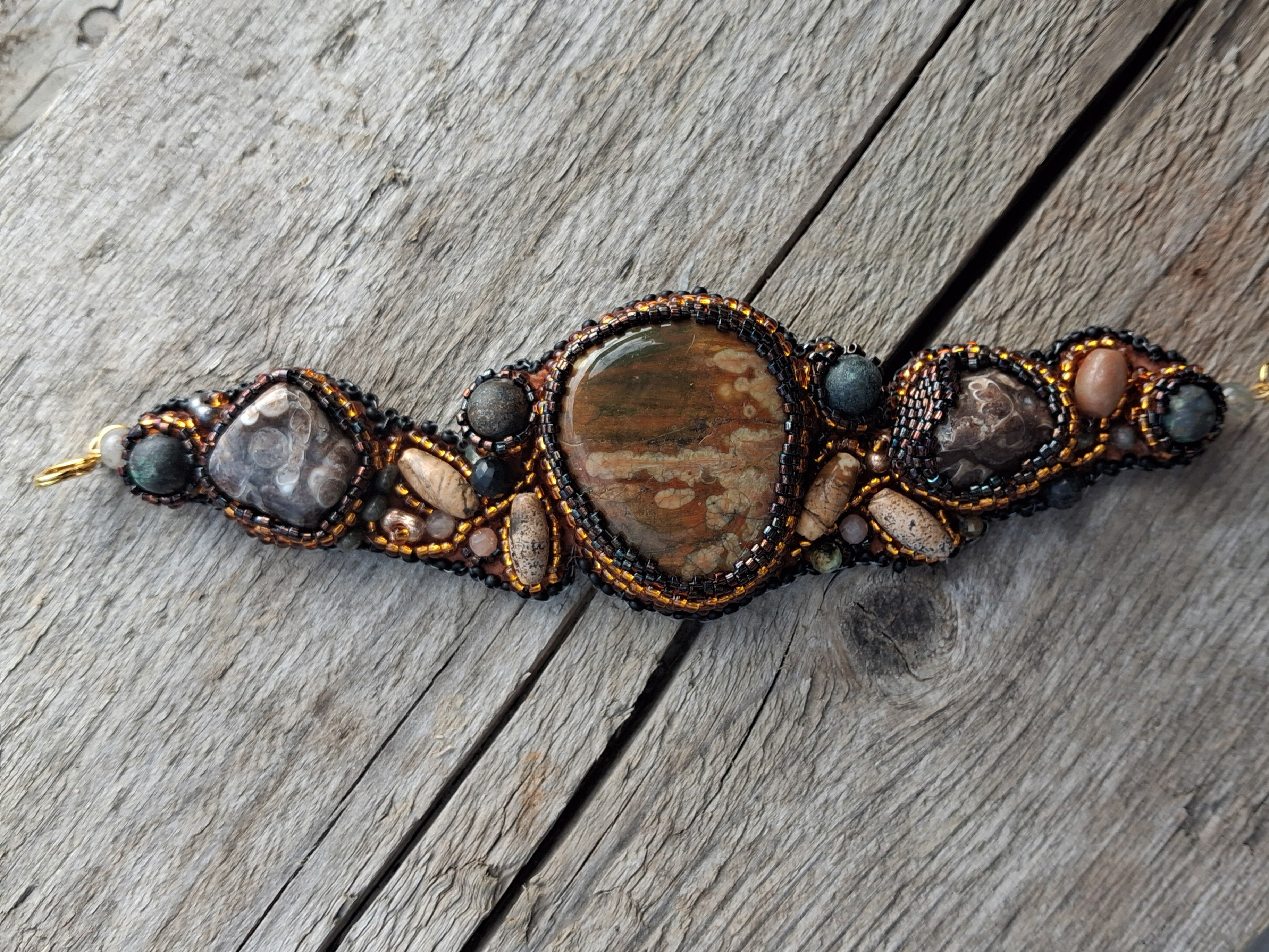 Bracelet "The Echo of Time" & Rhyolite &Turritella Agates