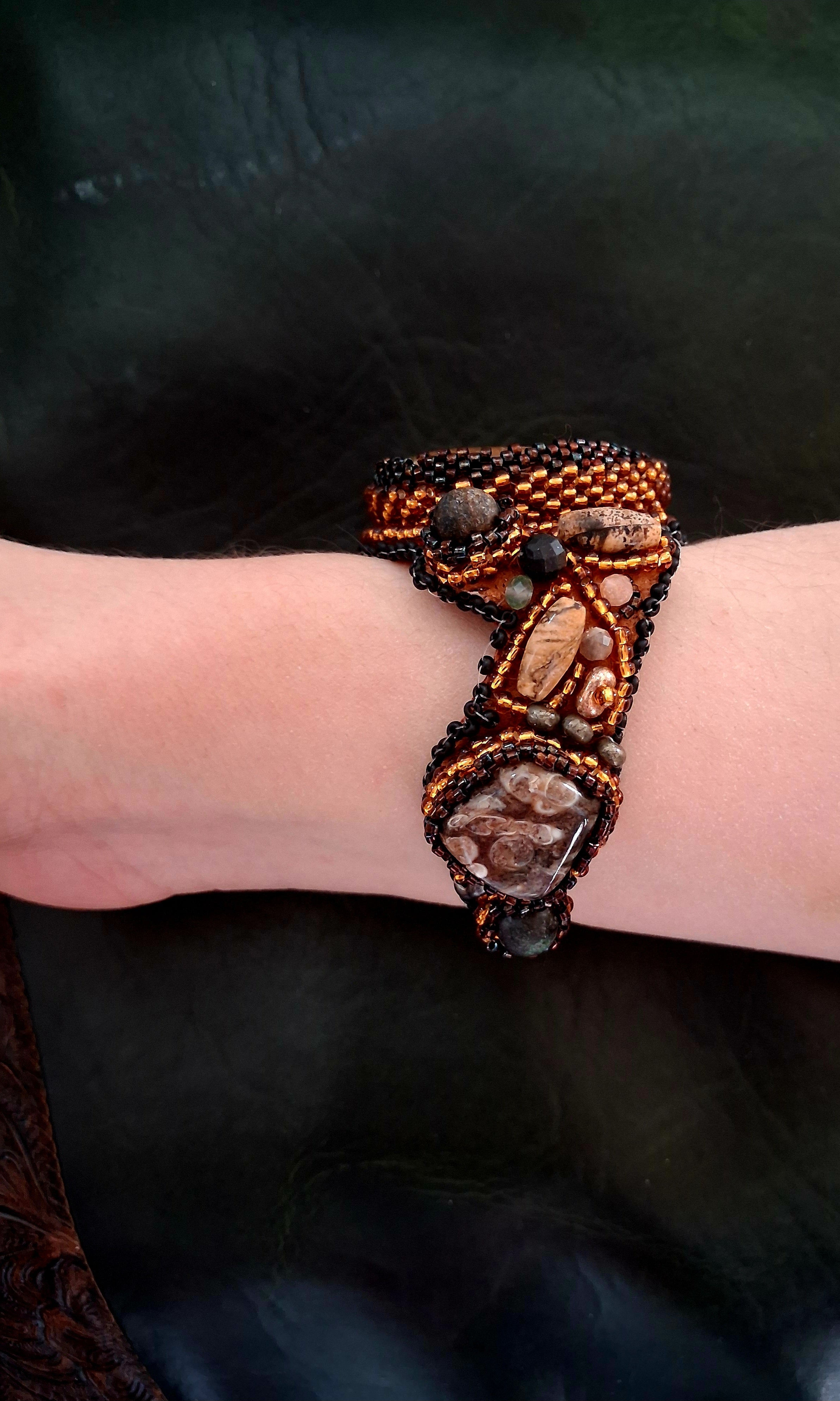 Bracelet "The Echo of Time" & Rhyolite &Turritella Agates