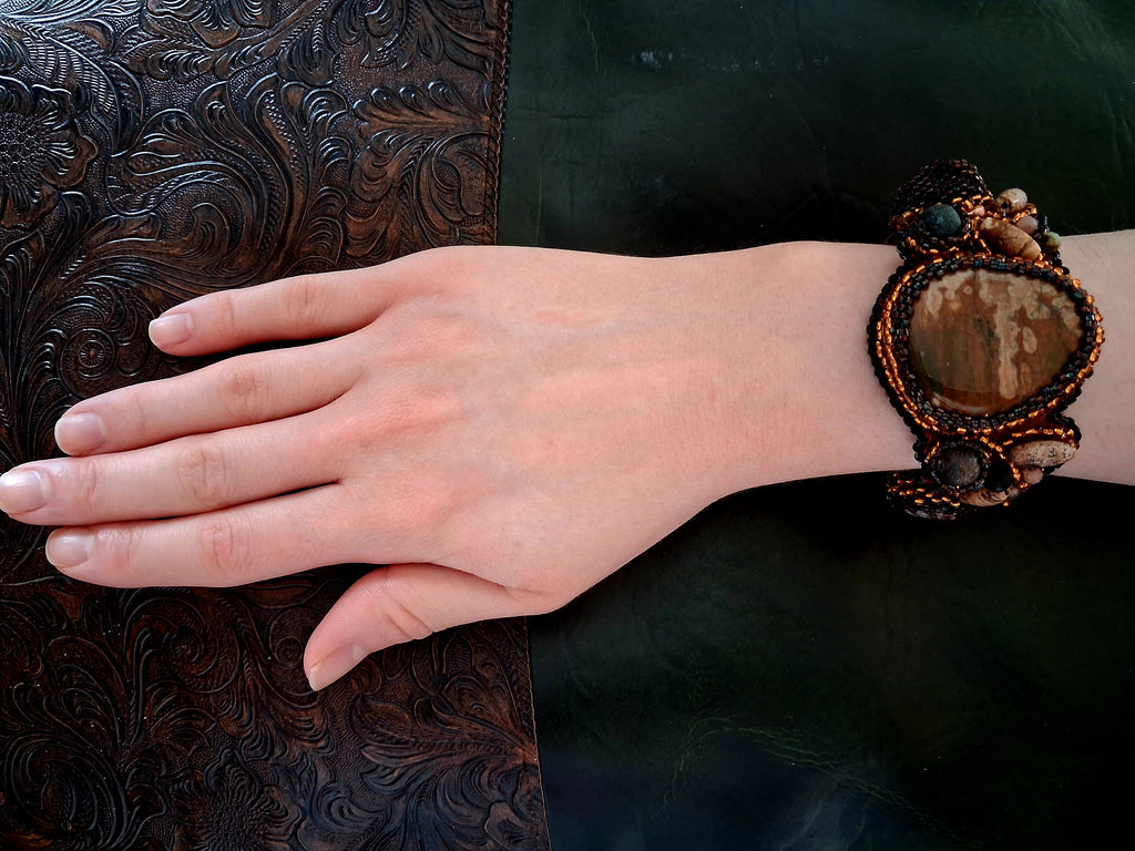Bracelet "The Echo of Time" & Rhyolite &Turritella Agates