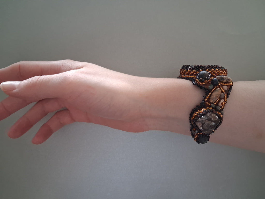 Bracelet "The Echo of Time" & Rhyolite &Turritella Agates