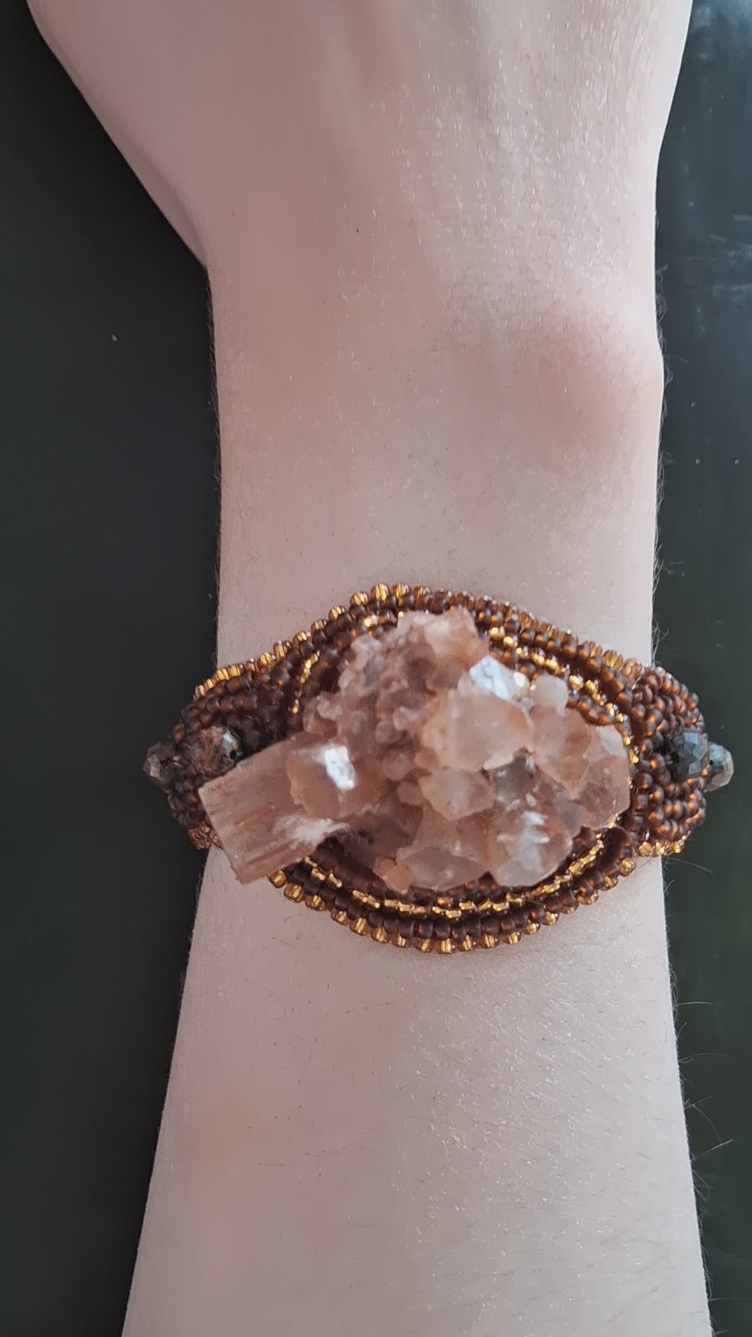 Bracelet "Earth’s Hug" & Natural Aragonite
