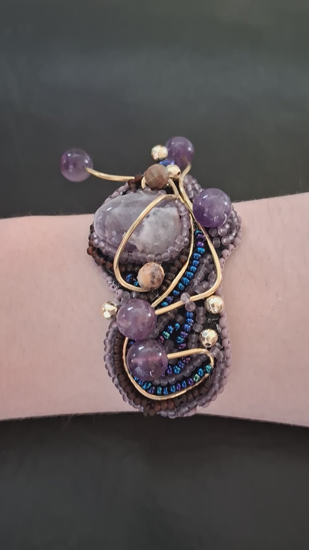 Bracelet "The Lilac Snail" & Amethyst